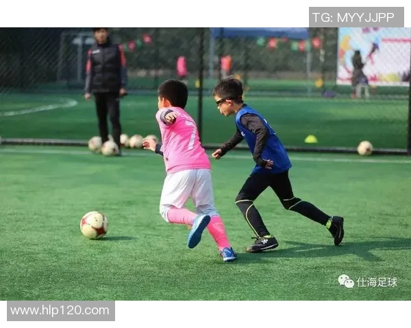 二年级小朋友们的足球赛精彩瞬间与快乐回忆分享